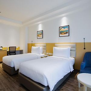 Deluxe Double or Twin Room City View